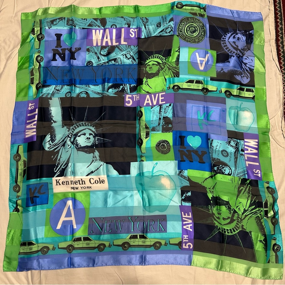 Kenneth Cole New York Vintage EUC 34” Scarf NYC Theme 100% Silk